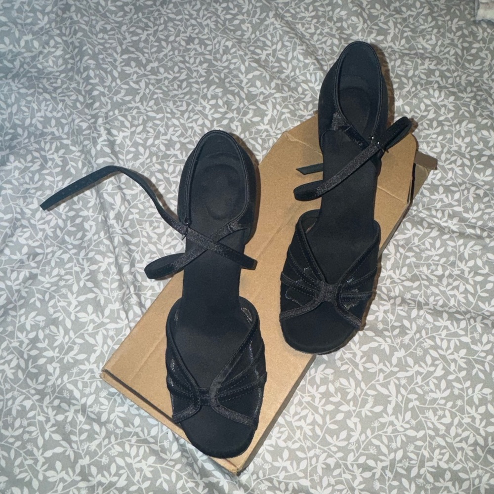 CLEECLI black Women's Ballroom Dance Shoes size 9